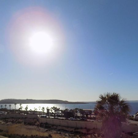 Sunshine Holiday Apartment 5 With Spectacular Seaviews خليج سانت بول المظهر الخارجي الصورة
