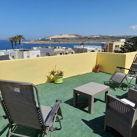Sunshine Holiday Apartment 5 With Spectacular Seaviews خليج سانت بول المظهر الخارجي الصورة