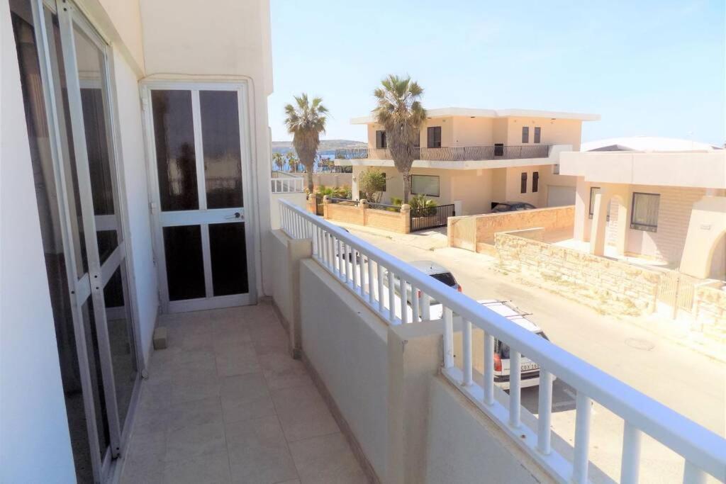 Sunshine Holiday Apartment 5 With Spectacular Seaviews خليج سانت بول المظهر الخارجي الصورة