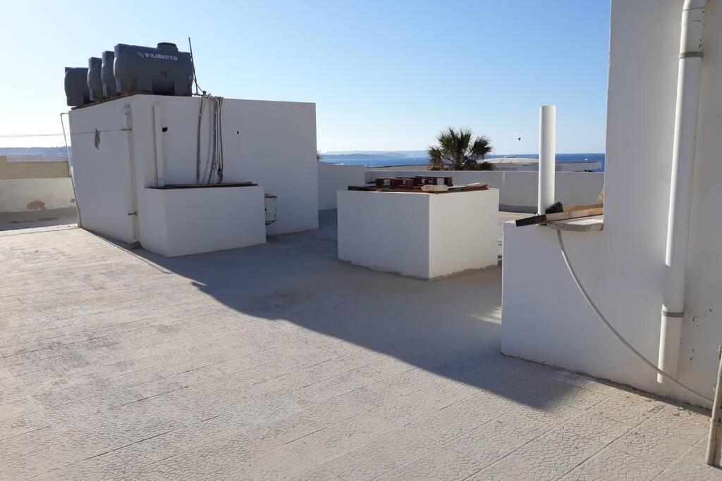 Sunshine Holiday Apartment 5 With Spectacular Seaviews خليج سانت بول المظهر الخارجي الصورة