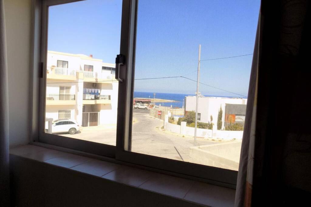 Sunshine Holiday Apartment 5 With Spectacular Seaviews خليج سانت بول المظهر الخارجي الصورة