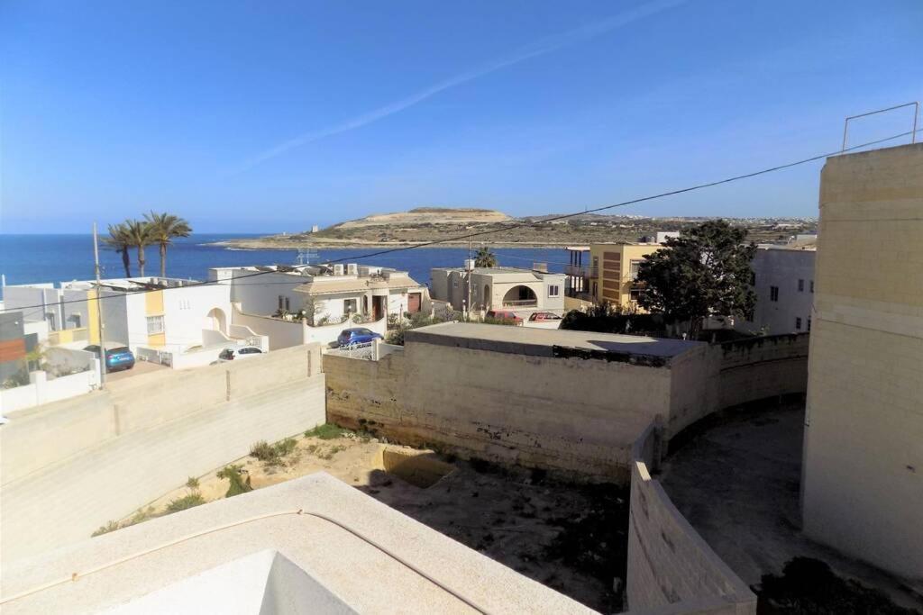 Sunshine Holiday Apartment 5 With Spectacular Seaviews خليج سانت بول المظهر الخارجي الصورة