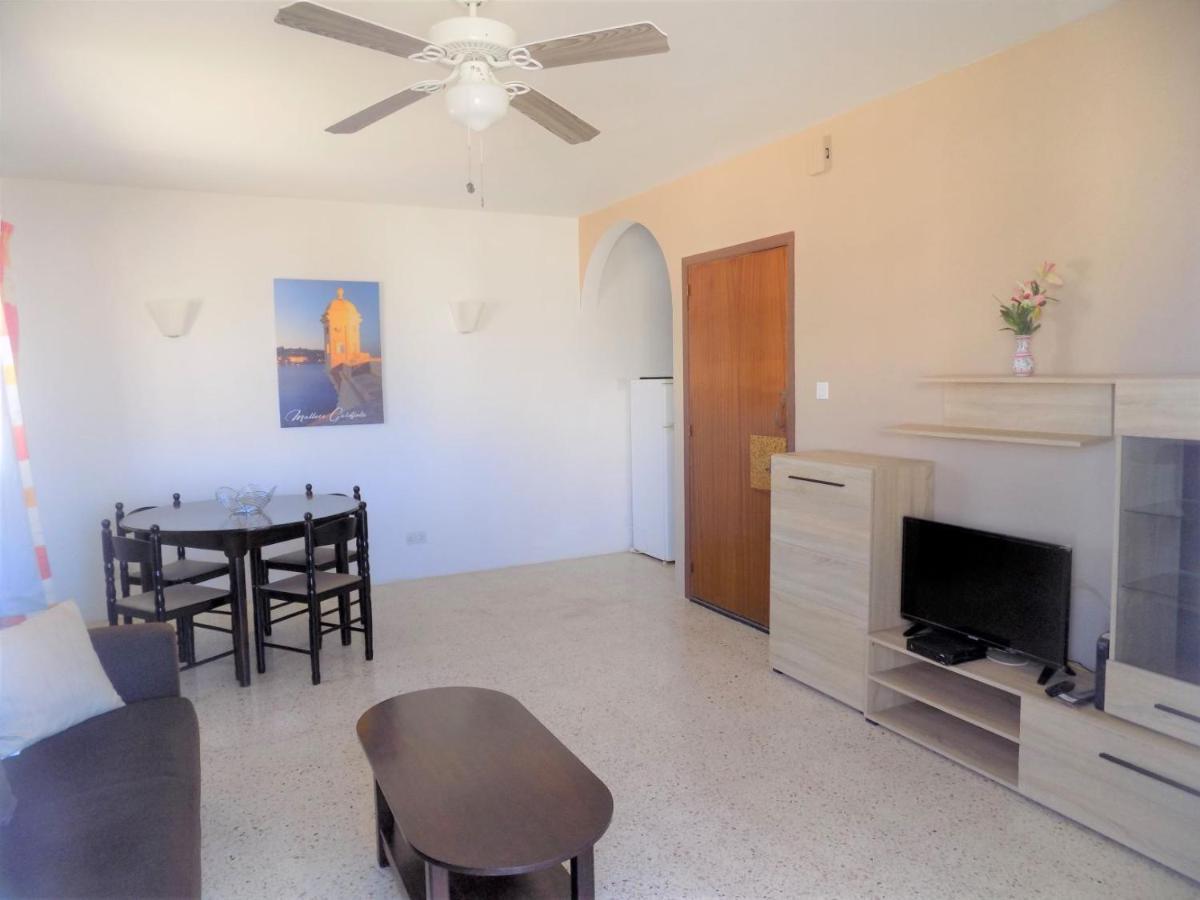Sunshine Holiday Apartment 5 With Spectacular Seaviews خليج سانت بول المظهر الخارجي الصورة