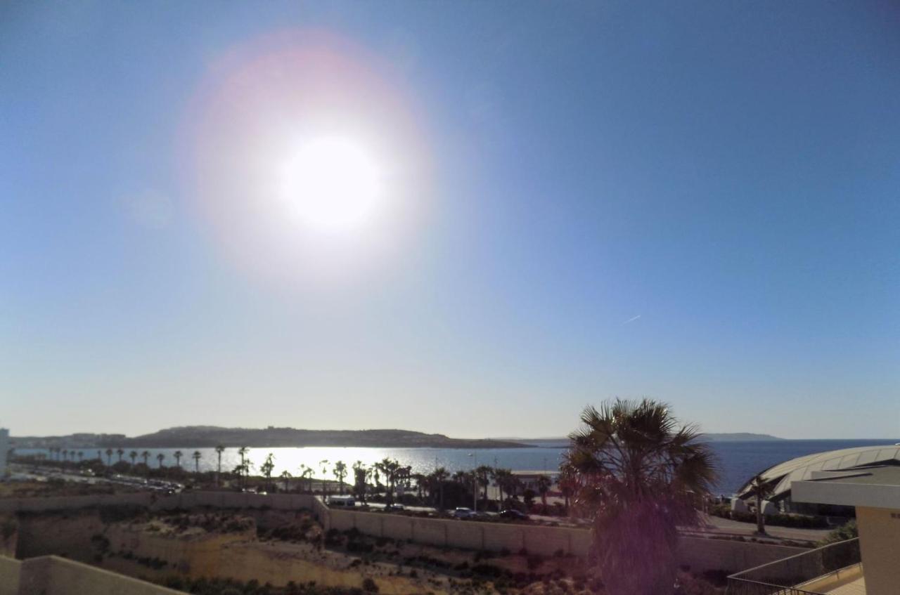 Sunshine Holiday Apartment 5 With Spectacular Seaviews خليج سانت بول المظهر الخارجي الصورة