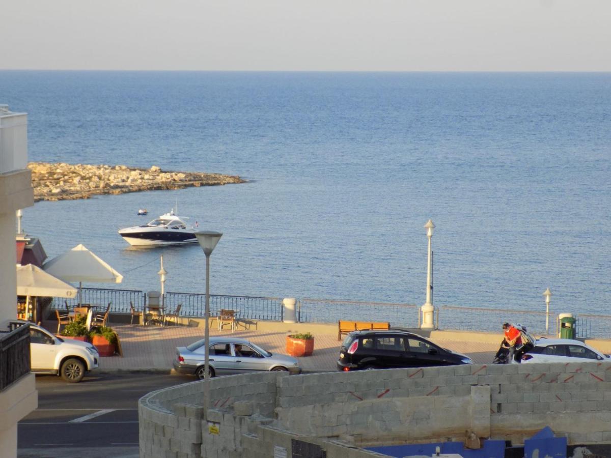 Sunshine Holiday Apartment 5 With Spectacular Seaviews خليج سانت بول المظهر الخارجي الصورة