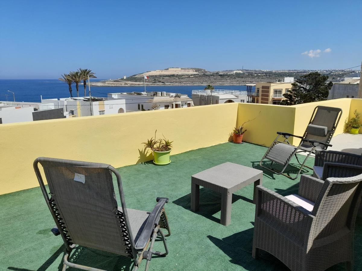 Sunshine Holiday Apartment 5 With Spectacular Seaviews خليج سانت بول المظهر الخارجي الصورة